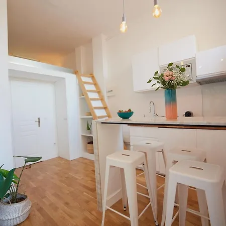 6 Rue Coste Corail